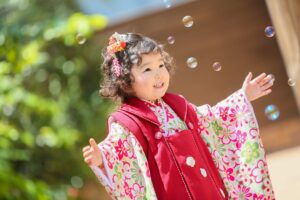 【チェックリスト付き】七五三の着物はどう選ぶ？着付けに必要なモノも合わせて解説