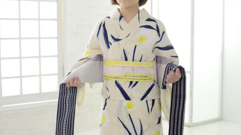 【動画で解説】浴衣帯「貝の口」の結び方、粋で大人っぽい仕上がりに