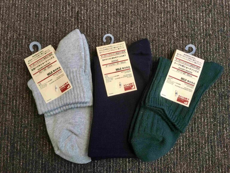 無印良品の気になる靴下「足なり直角靴下」シリーズ3種類を履き比べ！
