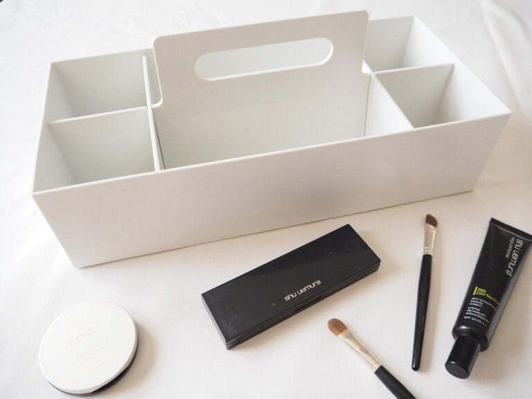 無印の「収納キャリーボックス」はメイクボックスにも優秀