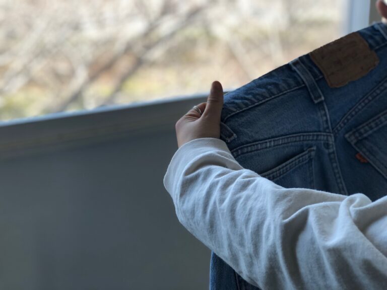 手抜き感を出さないのがキモ！40代のデニムパンツの着こなし方
