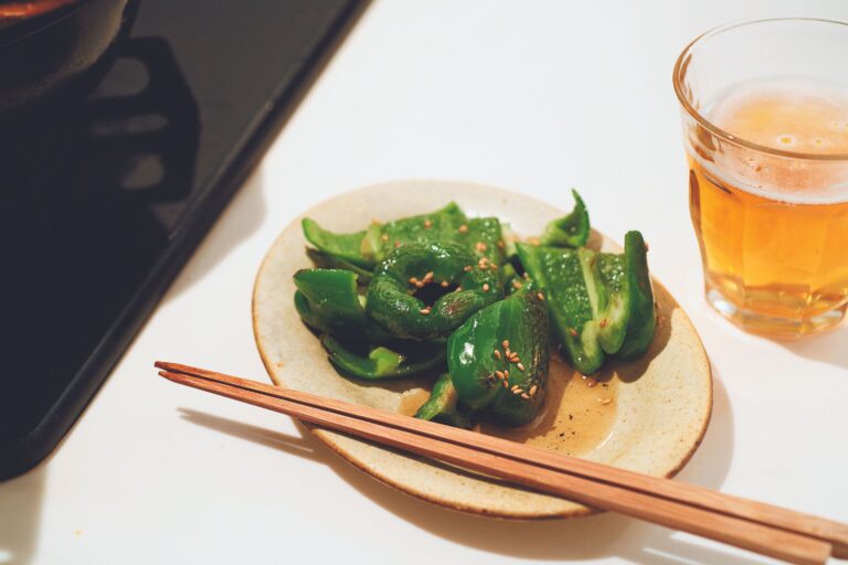 お酒のつまみに最高にあう！箸がとまらない無限ピーマン