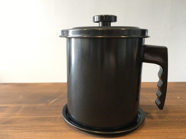 ニトリの「オイルポット」はキッチンになじむ！