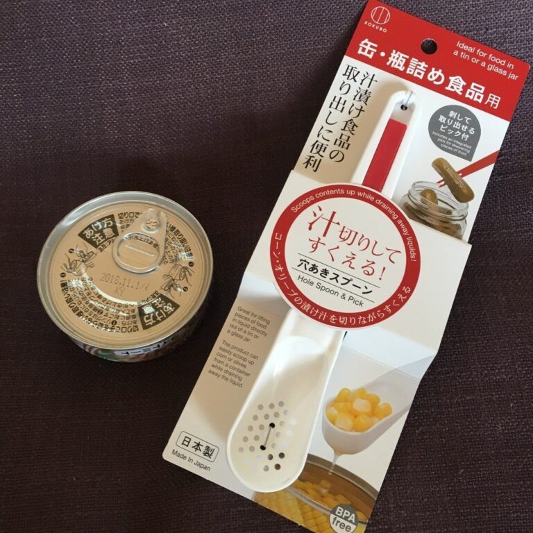 面倒な汁切り不要で調理時間を大幅短縮！ダイソーの「穴あきスプーン」