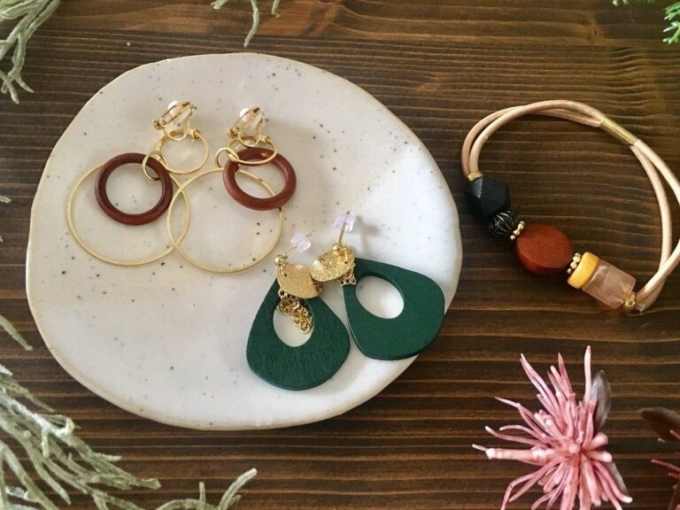 これが100円！？キャンドゥのアクセサリーで秋仕様に