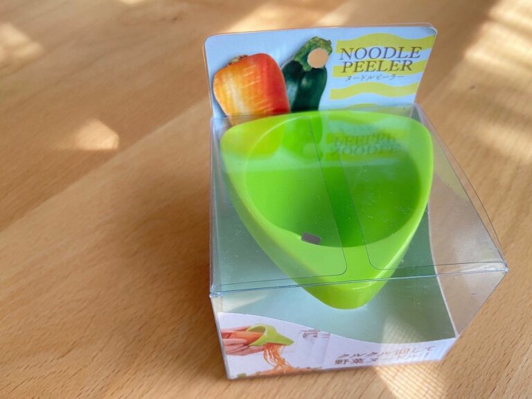 ベジヌードルって知っている？！くるくる回して使うキャンドゥのヌードルピーラー！