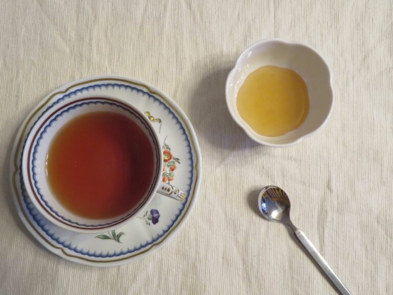 口寂しさ撃退！紅茶に入れるなら白砂糖より健康的なアレ