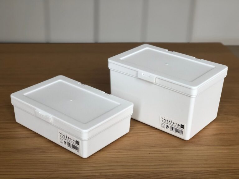これは便利！ふたがピタリととまるセリアの小物収納がすごい！