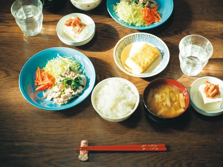 年収500万ダウン！激動の人生でも子ども2人を大学に行かせた私のやりくり法