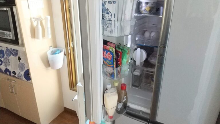 【セリア】誰でもキレイに収納できる！冷蔵庫のドアポケット活用グッズ3選