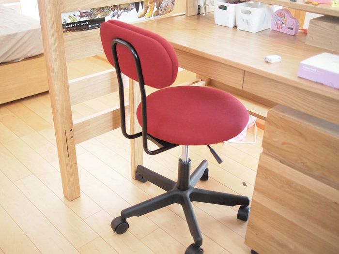 無印良品のワーキングチェアは子どもの学習用にもよいです！