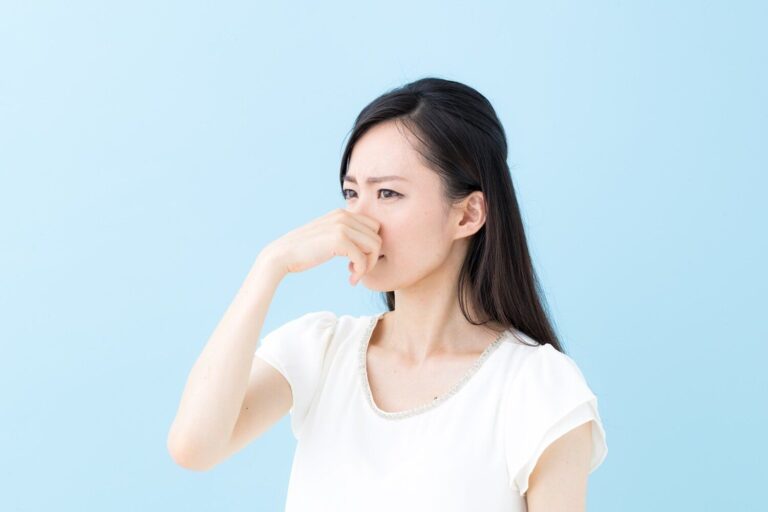 クサイ生ゴミ臭……ゴミ出しの日までどうやって保管する？みんながやってる生ゴミの臭い対策