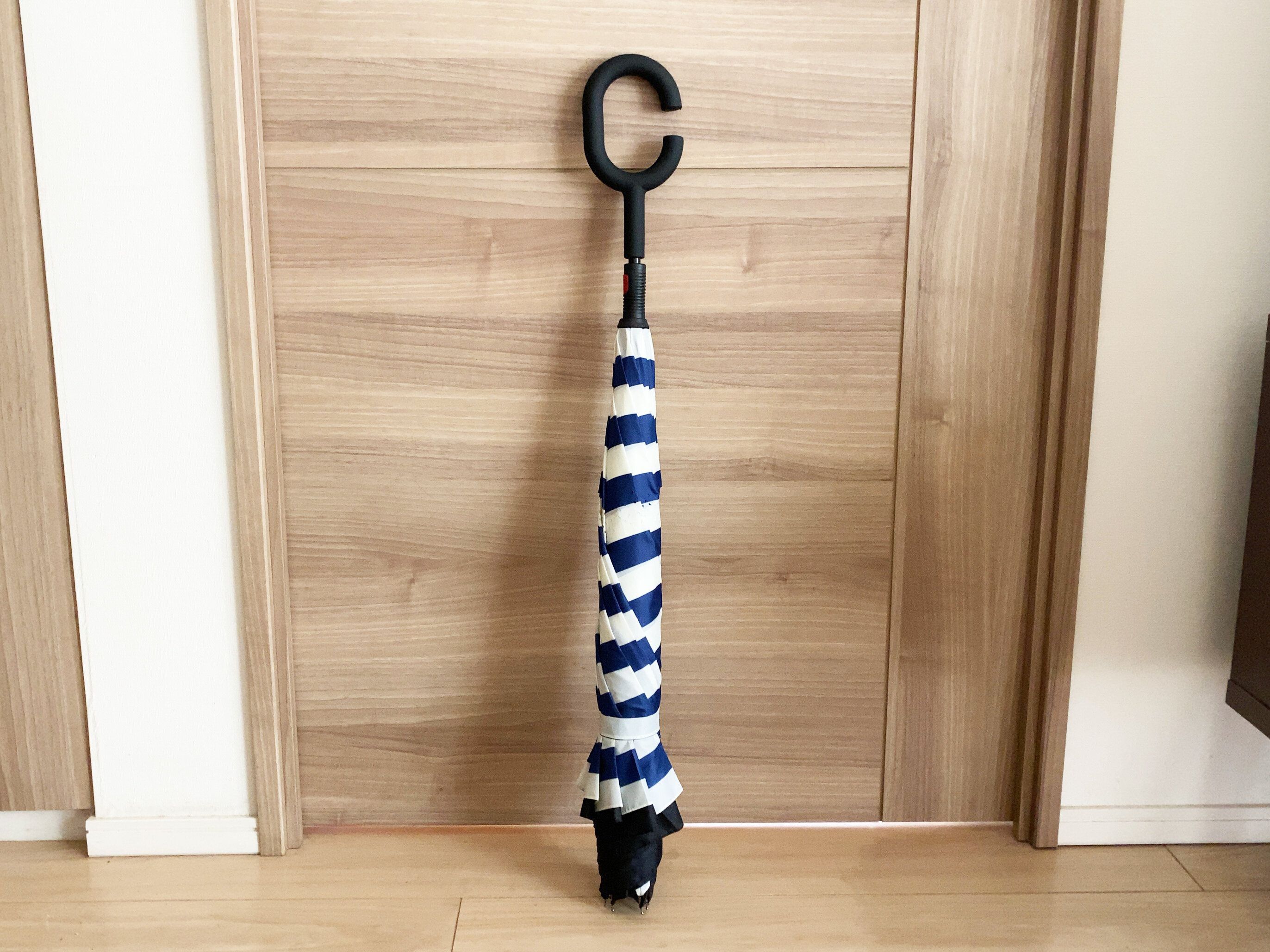 長傘嫌いな私が購入！3COINSで見つけた不思議な傘！