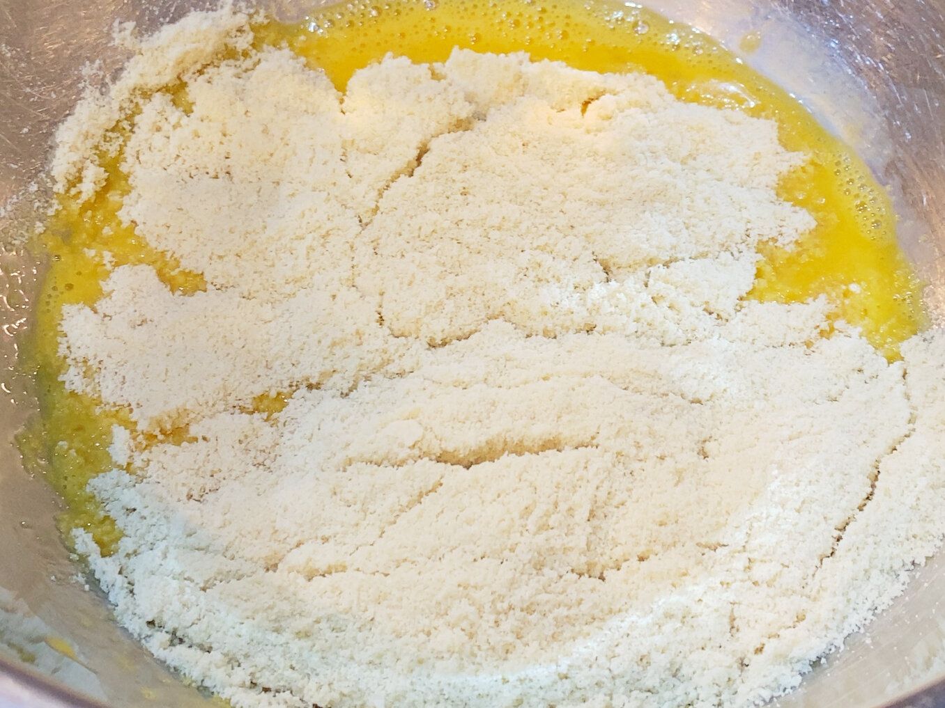 栄養価もアップ!ハンバーグをふんわり仕上げるために入れるのはこれ!