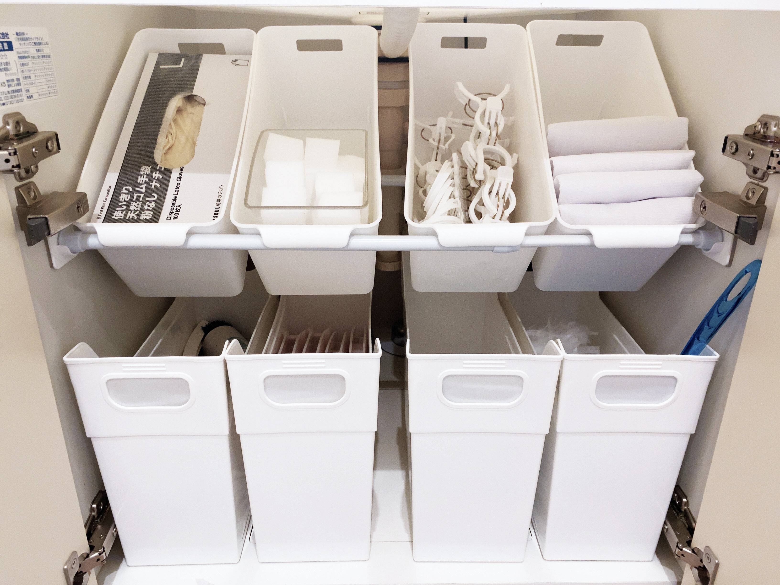 100均グッズの洗面所台下収納アイデア！すっきり片付き、取り出しやすい収納法