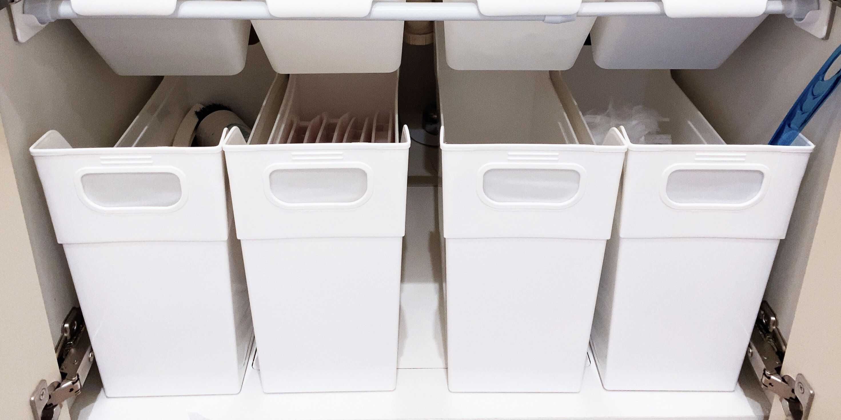 100均グッズの洗面所台下収納アイデア！すっきり片付き、取り出しやすい収納法