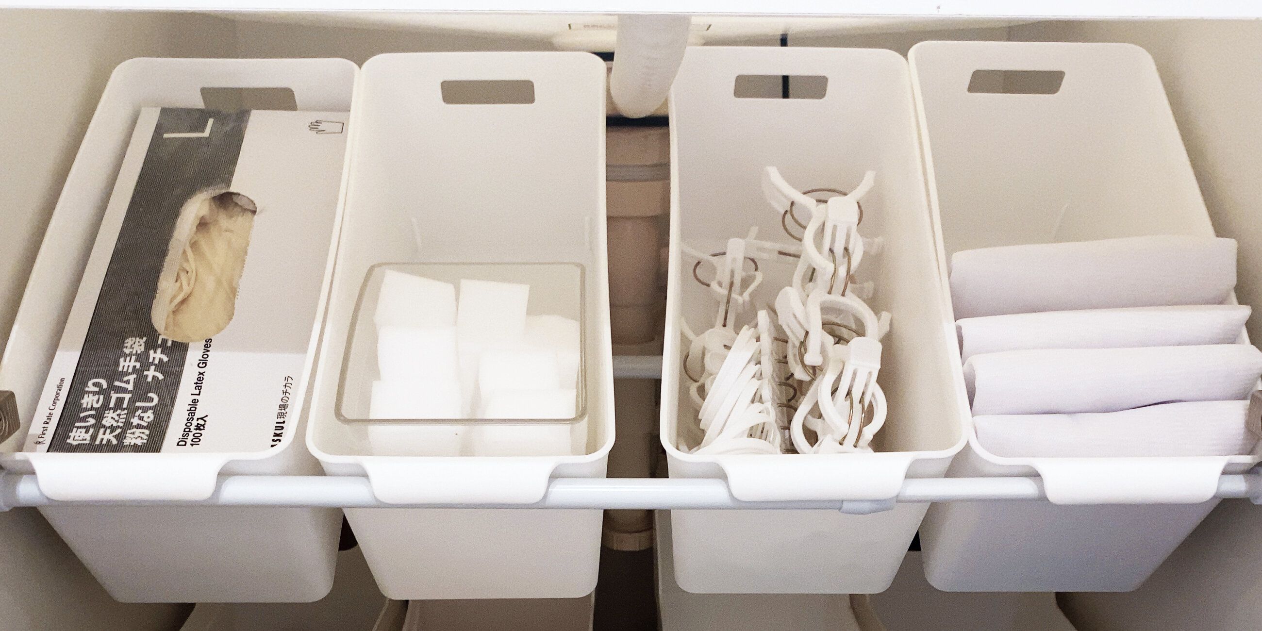 100均グッズの洗面所台下収納アイデア！すっきり片付き、取り出しやすい収納法