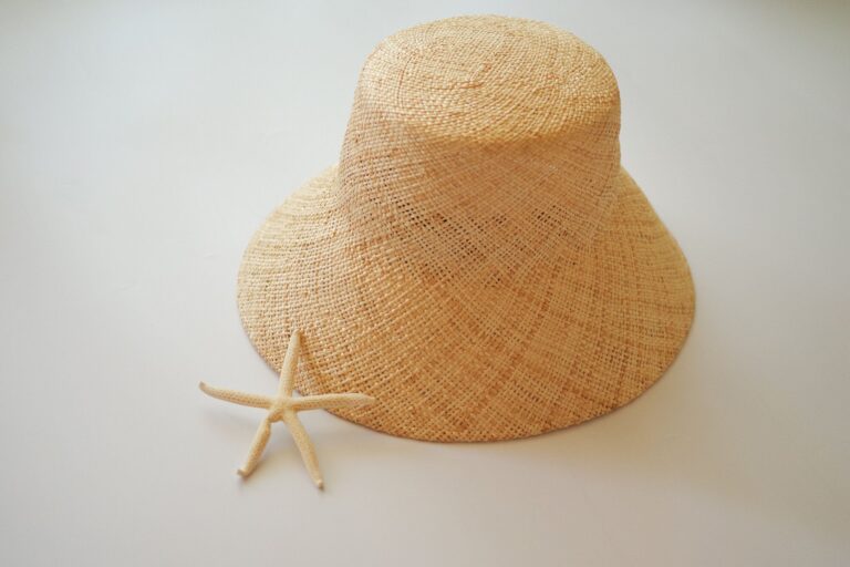 【DHOLIC】ハットをかぶるプチストレスを軽減！アレをつけたら格段に快適に！