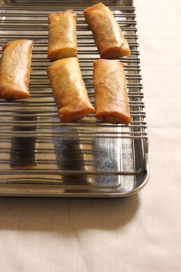 パリパリ食感が絶妙においしい…ビールにあう野菜たっぷり春巻き
