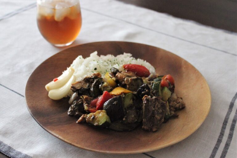 10分あれば完成！コンビニ野菜と鯖缶の簡単すぎる最強夏野菜カレー