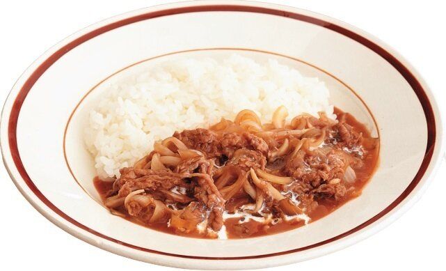 玉ねぎは炒めず、牛肉と加熱すればOK！レンジでビーフストロガノフ