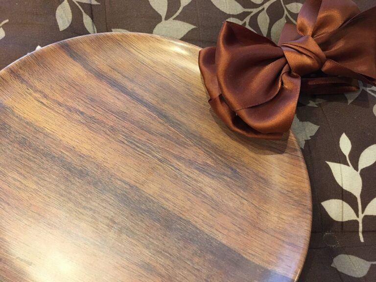 【ニトリ】インテリアにも馴染む「メラミンプレート」は忘れものの防止にも役立つ!?