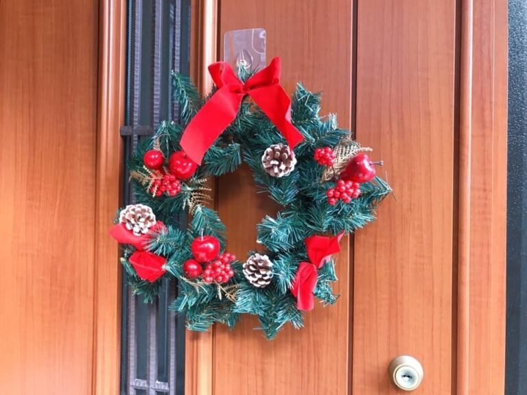 粘着力が凄い！「はって剥がせるニトリ」はどう活用するのが正解!?