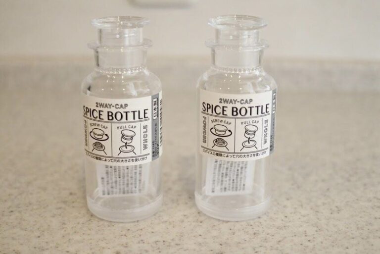 【セリア】クオリティがすごい！！2wayスパイスボトル