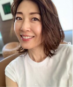 40代女性に似合う人気のセミロングヘアスタイル！美容師がオススメするヘアカタログ18選