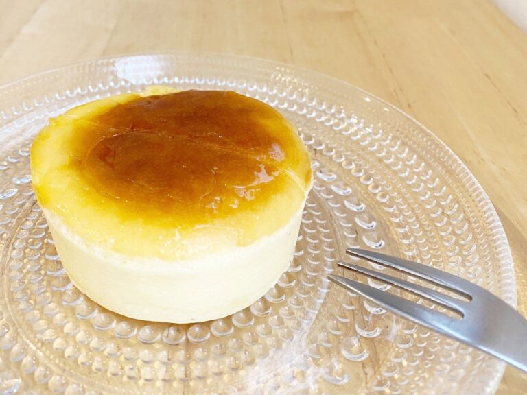 【セブン】一瞬で心を掴まれた！王室御用達チーズ使用のスイーツが濃厚で美味！