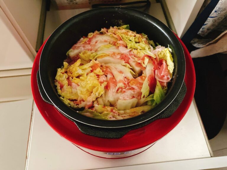 加圧時間1分でできる！電気圧力鍋でつくる白菜と豚ばら肉のミルフィーユ鍋