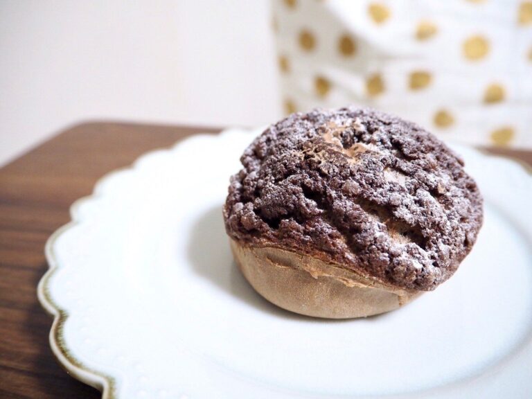 【セブン】3回行ってやっと買えた！人気すぎて手に入らないシュークリームは、再販されたのが納得のおいしさ