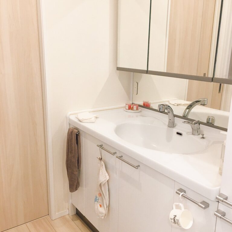 衝撃ビフォーアフター！どこの家にもある○○を使った洗面所掃除