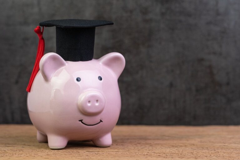 教育費がどうしても足りない！奨学金＆教育ローンの違いとは!?先輩ママの声