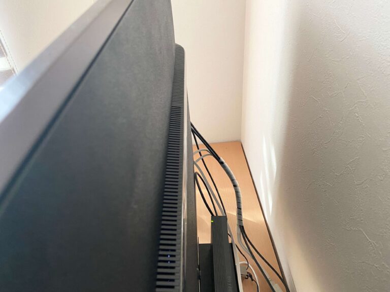 お部屋がスッキリ見違える！ごちゃつく配線にオススメの100圴アイテム３つ