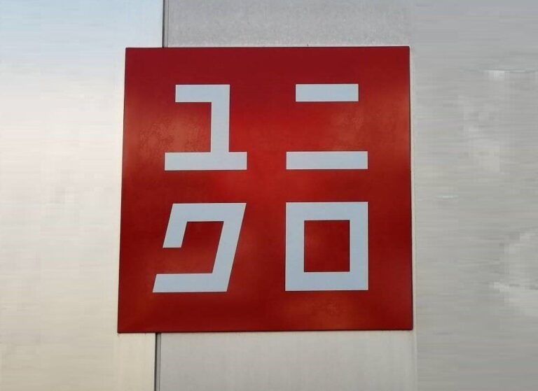 【UNIQLO】ジル・サンダーコラボの「ついで買い」にも！春先に大活躍間違いなし、万能すぎるトップスが990円に！