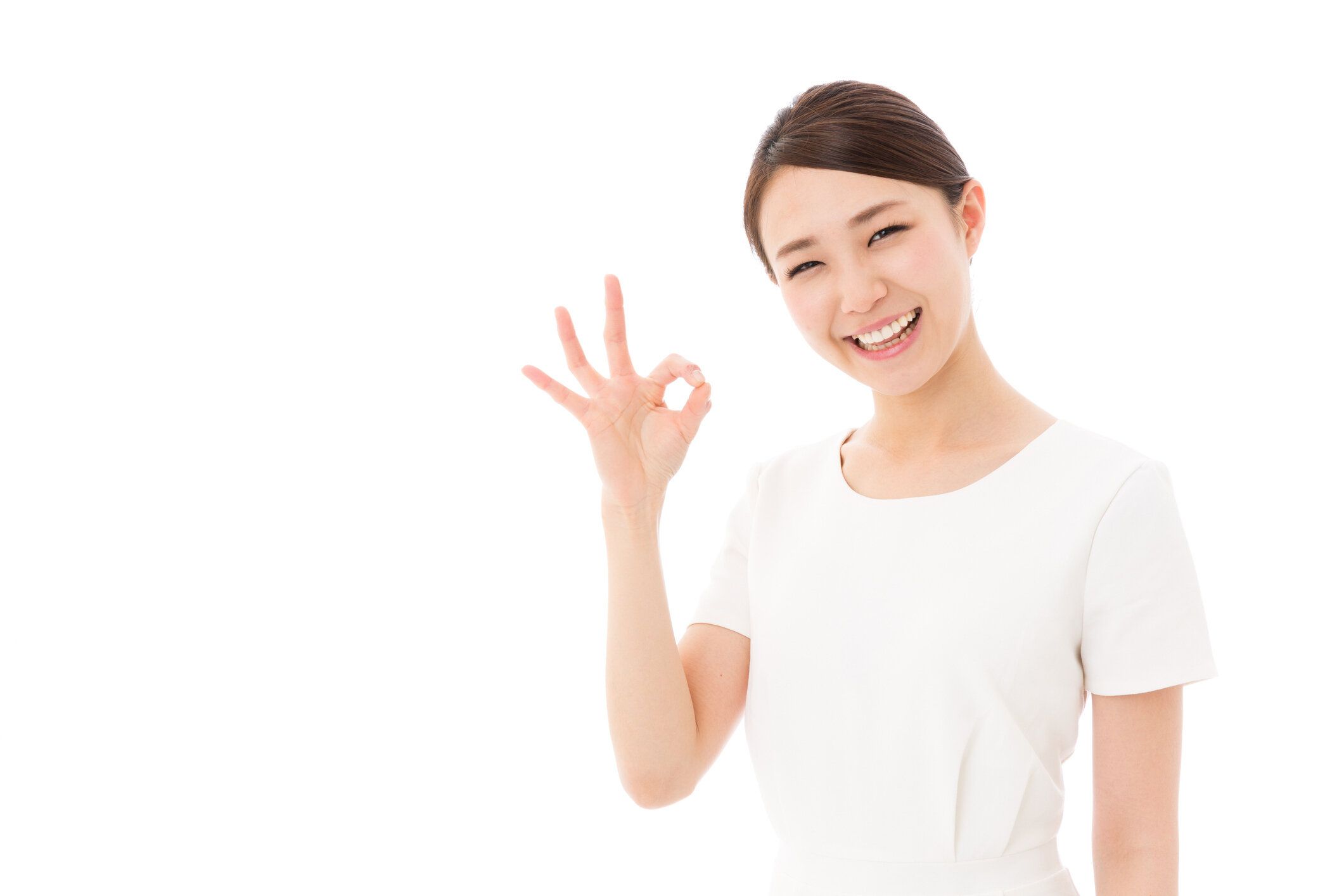 アジアのビジネスウーマンの肖像画の分離に白背景