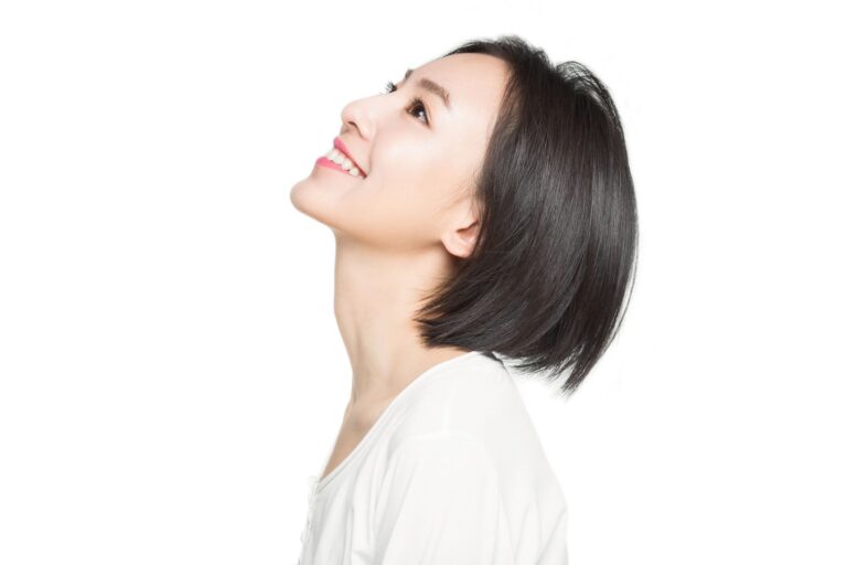 40代以降はショートヘアにすべき？ロングヘアのままでもいい？40代のリアルな意見
