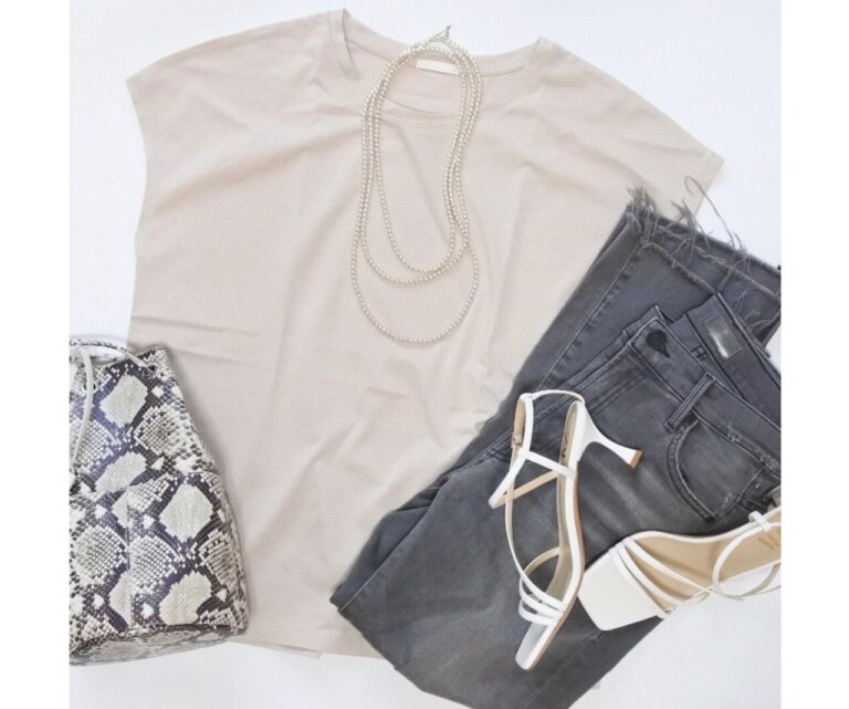 【GU】3色買いした万能Tシャツ！「マーセライズドT」が40代におすすめなワケ