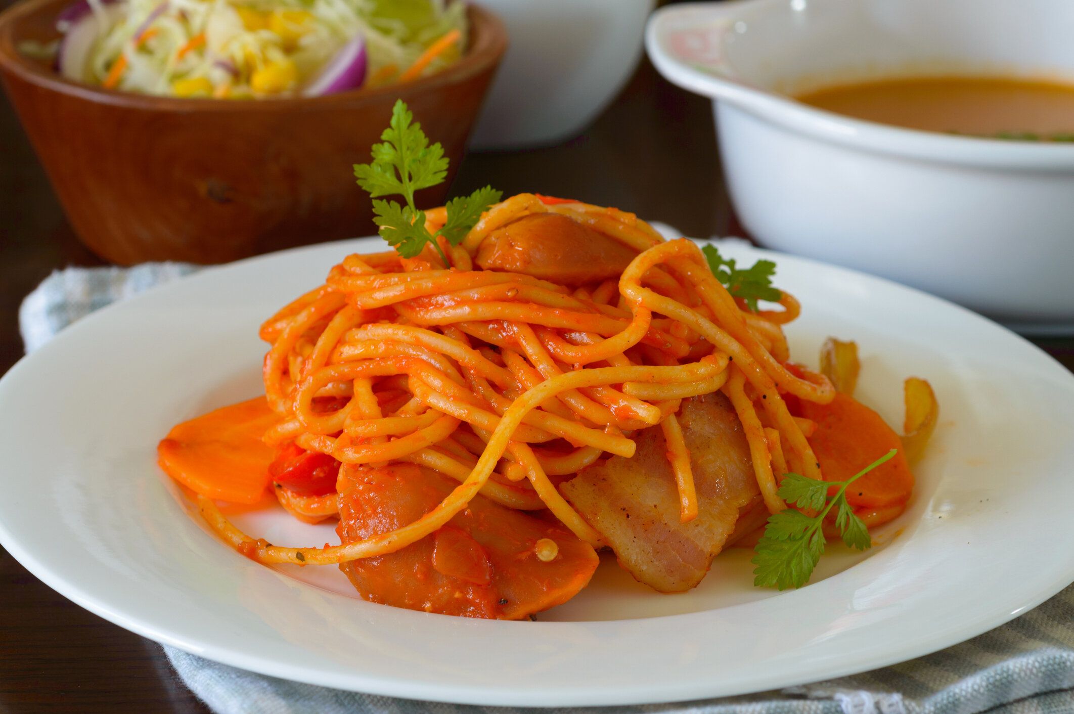 スパゲッティ ・ ナポリタンのプレート