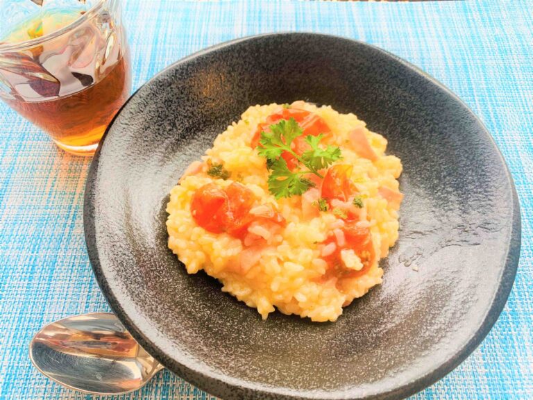 レンジで13分チンするだけ！包丁不要！簡単トマトチーズリゾットの作り方