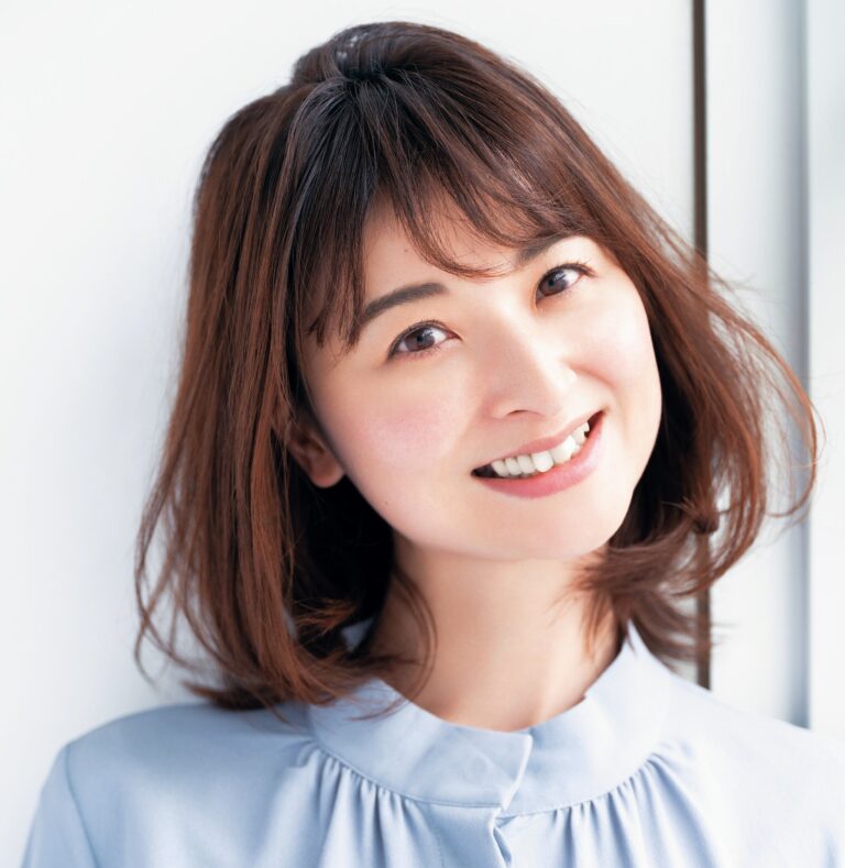 40歳過ぎてまぶたが垂れてきたらオススメ！進化した二重テープで美人見え！