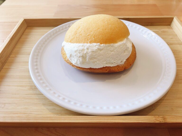 【ファミマ】話題のマリトッツォ「風」の洋菓子ってどういう事？