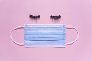 湿気でまつ毛が上がってくれない！どうしたらいい!?