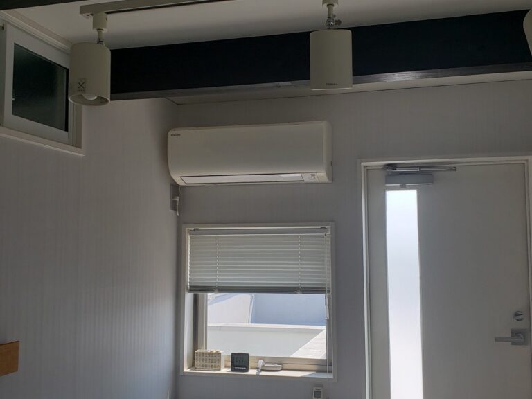 簡単にキレイにできる！エアコンのフィルター掃除は暑い夏が来る今こそやるべき！