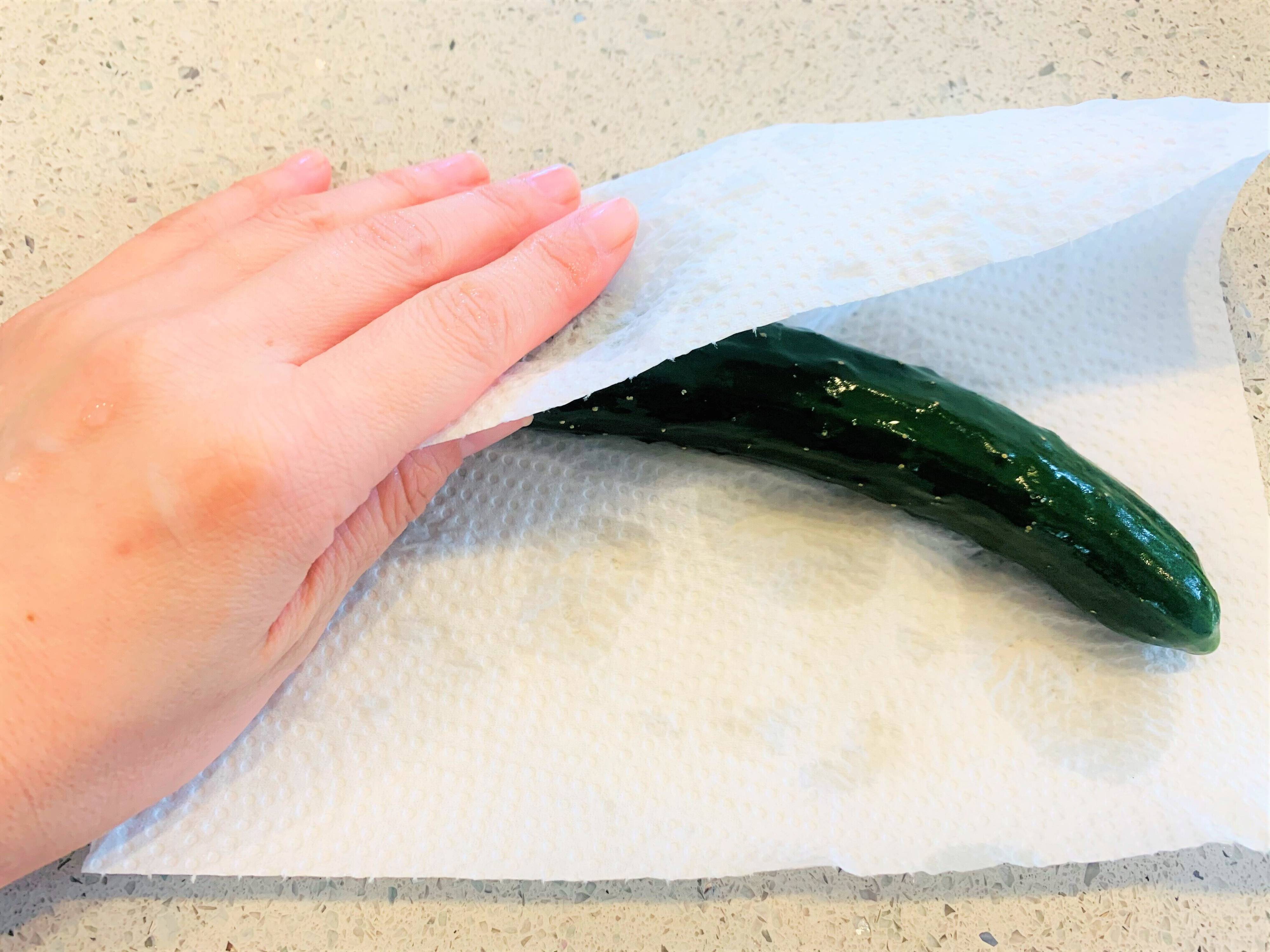 水気を拭き取る