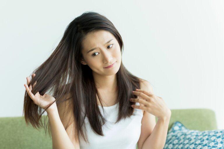 毎日たくさん髪が抜けてはげないか心配！薄毛・ぺたんこ改善方法