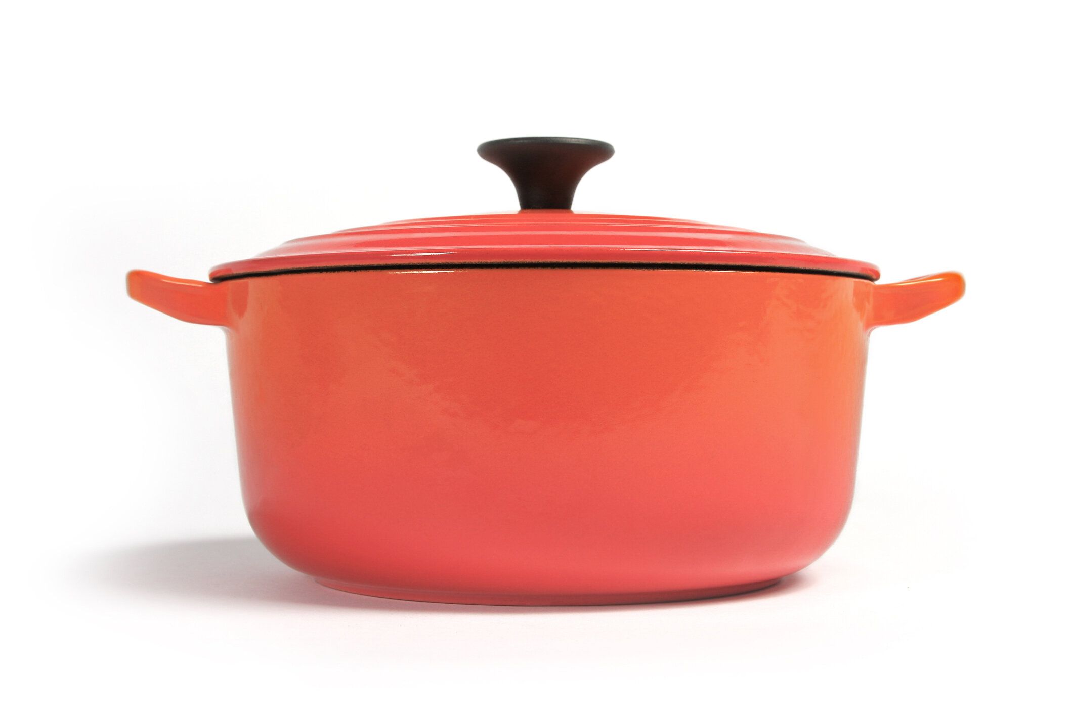 鋳鉄料理用ポット付き、蓋、サイドの眺めをご覧いただけます。