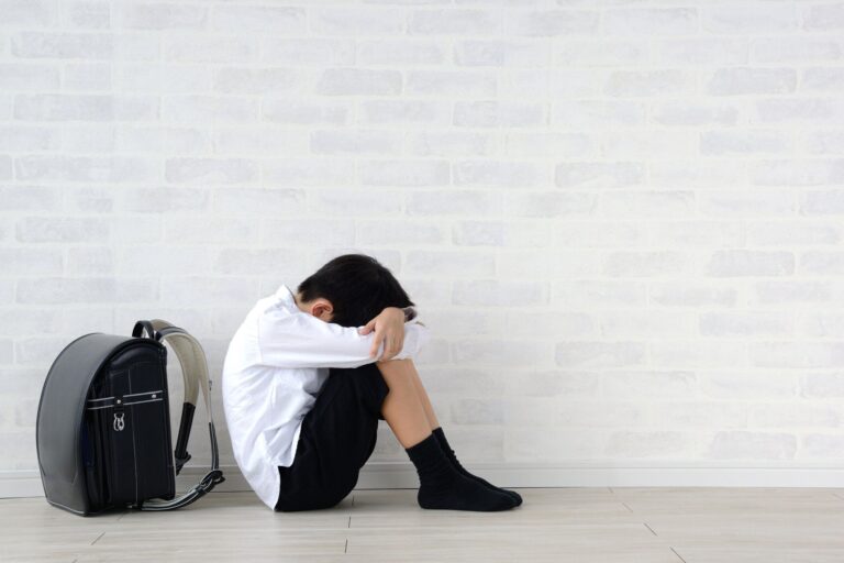 「お母さん、学校行きたくない」と言われて子どもを問い詰めてしまった私
