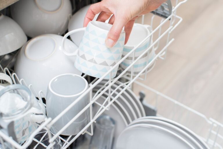 食器収納をあるものに変えたら家事ストレスが激減！食器棚を撤去して感じたメリット3つ